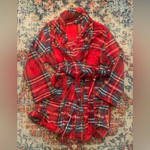 Men’s Plaid Patterned Robe with pockets. One size  NWOT